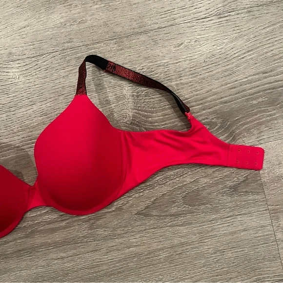 Victoria's Secret T-Shirt Push-Up Bra (Red Licorice Logo Shine Straps) - Picture 6 of 12